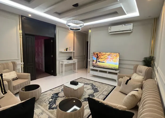 غرفه وصاله قريبه من المطار